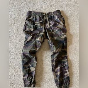 GAP camouflage joggers size Medium